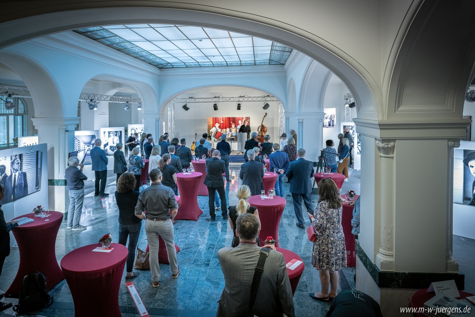 Filmkunstfest Schwerin MV, Manfred W. Jürgens, Katharina John, Ulrich Tukur, Sparkasse Mecklenburg Schwerin, Historische Kundenhalle Ausstellung