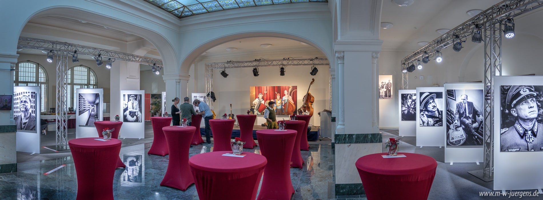 Filmkunstfest Schwerin MV, Manfred W. Jürgens, Katharina John, Ulrich Tukur, Sparkasse Mecklenburg Schwerin, Historische Kundenhalle Ausstellung