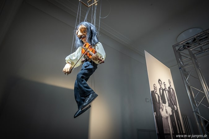 Manfred W. Jürgens, Filmkunstfest Schwerin Filmfest 2021, Ulrich Tukur, Ausstellung Fotografie Malerei, Sparkasse Mecklenburg Schwerin, Historische Kundenhalle
