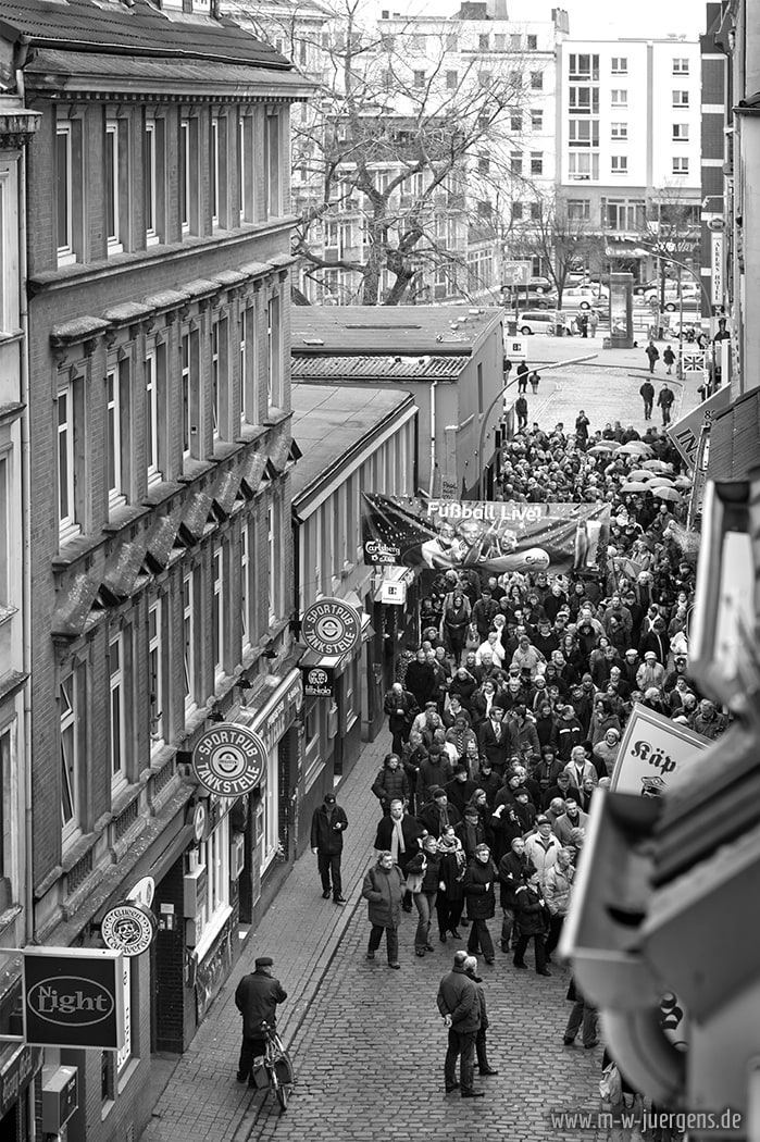 Domenica Niehoff, Trauerzug, Herbertstrasse